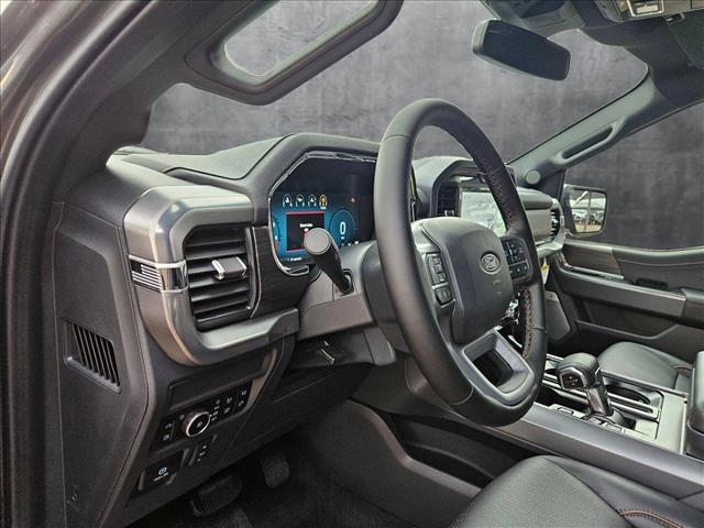 2025 Ford F-150 Lariat photo 3
