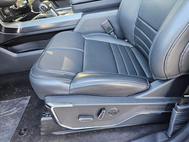 2025 Ford F-150 Platinum photo 3