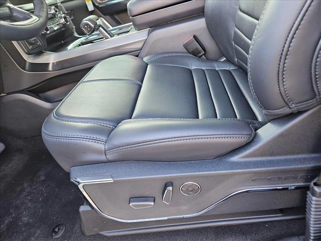 2025 Ford F-150 Platinum photo 4