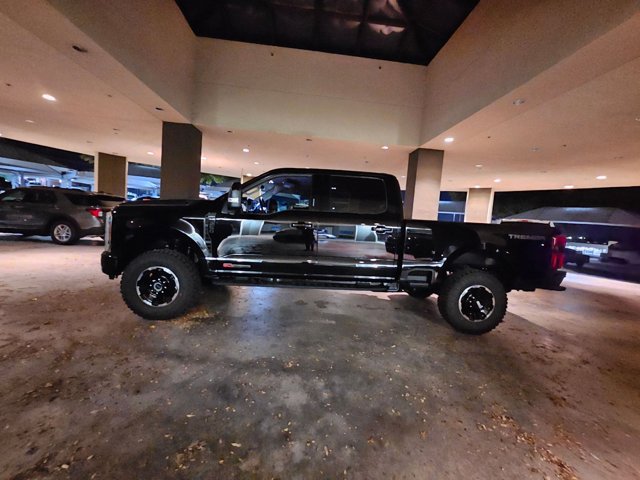 2026 Ford F-250 Lariat photo 3