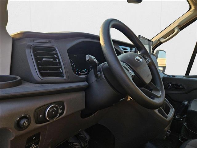2024 Ford Transit photo 3