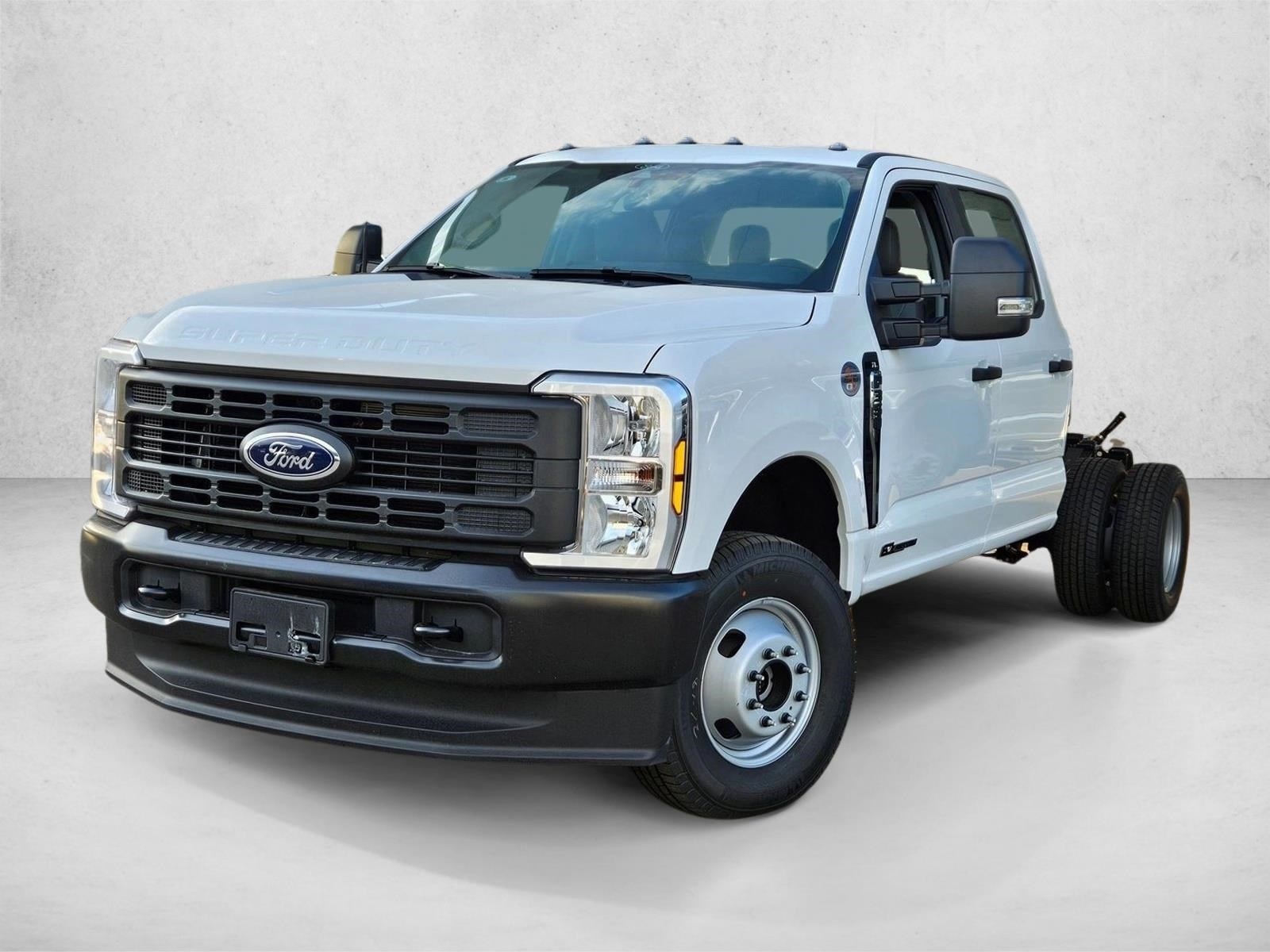 2026 Ford F-350 Super Duty Chassis Cab