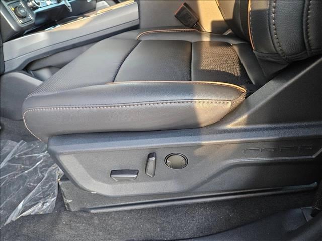 2026 Ford F-250 Lariat photo 4