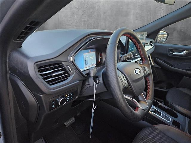 2025 Ford Escape ST-Line photo 3