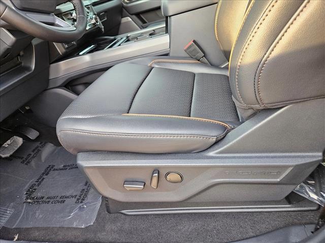 2026 Ford F-250 Lariat photo 4