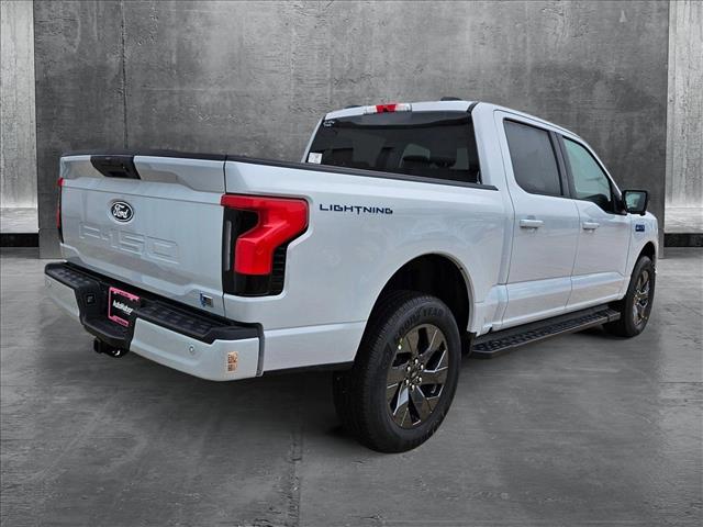 2025 Ford F-150 Lightning photo 2