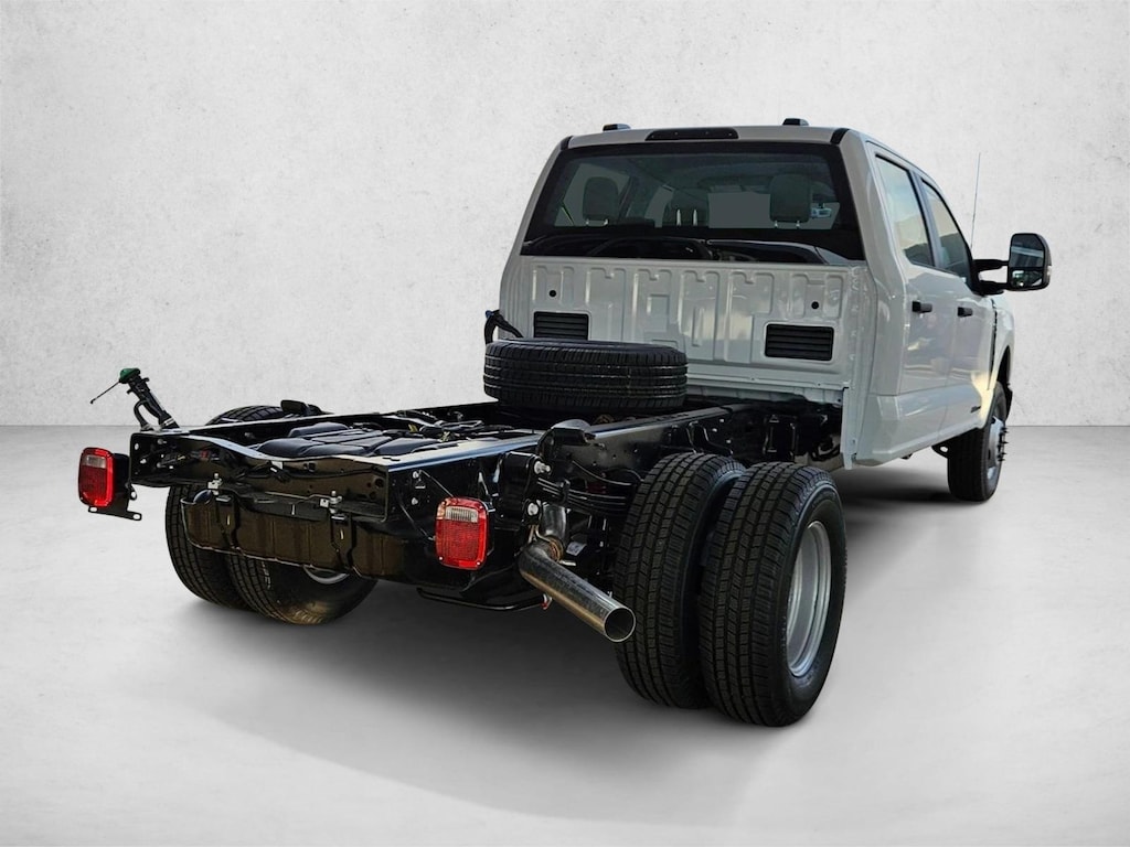 New 2026 Ford F-350 Chassis XL Truck Crew Cab