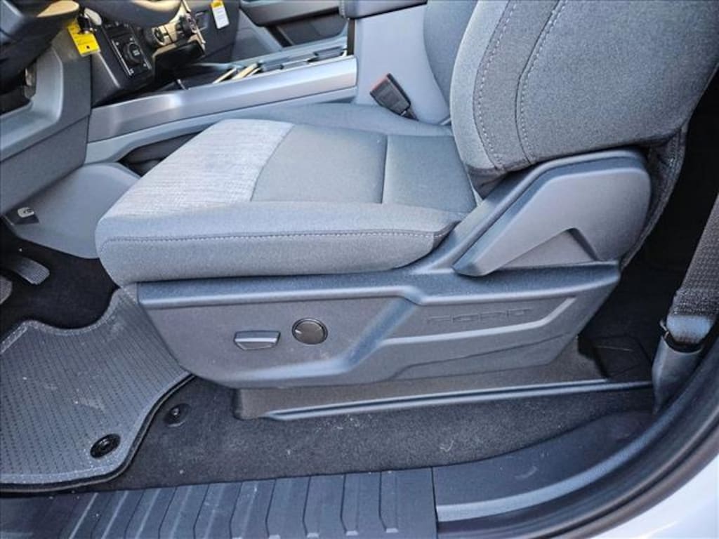 New 2026 Ford F-250 XLT Truck Crew Cab