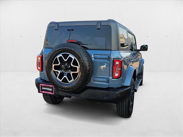 2025 Ford Bronco Outer Banks photo 2