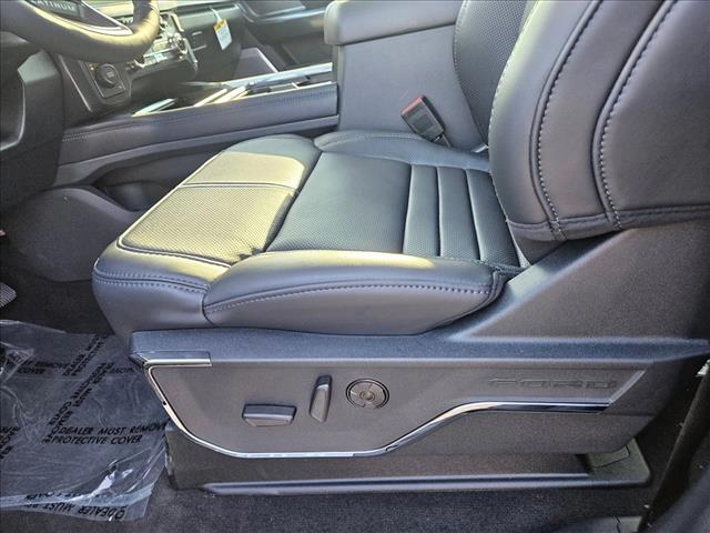 2026 Ford F-350 Platinum photo 4