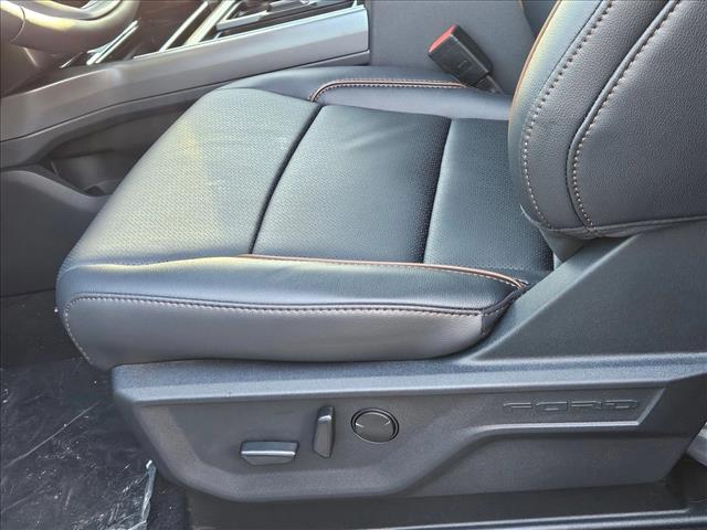 2025 Ford F-250 Lariat photo 4