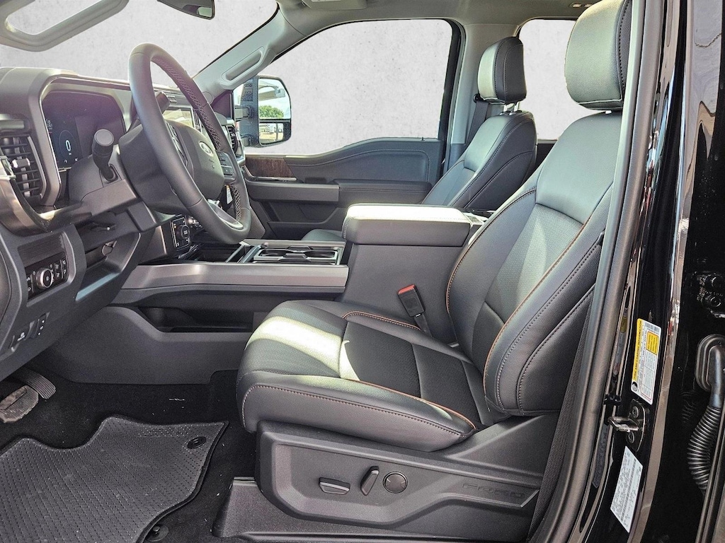 New 2026 Ford F-250 LARIAT Truck Crew Cab