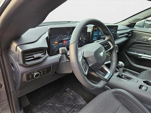 2025 Ford Mustang EcoBoost photo 3