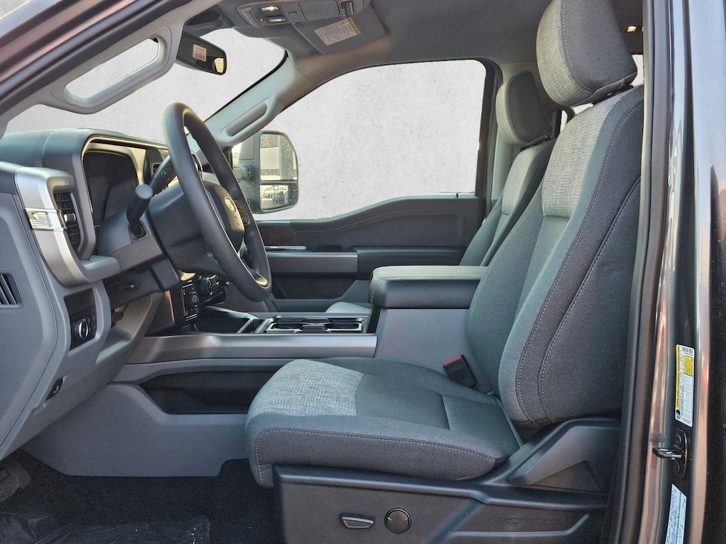 New 2026 Ford F-250 XLT Truck Crew Cab