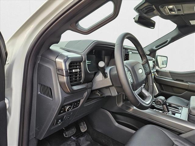 2025 Ford F-150 Lariat photo 3