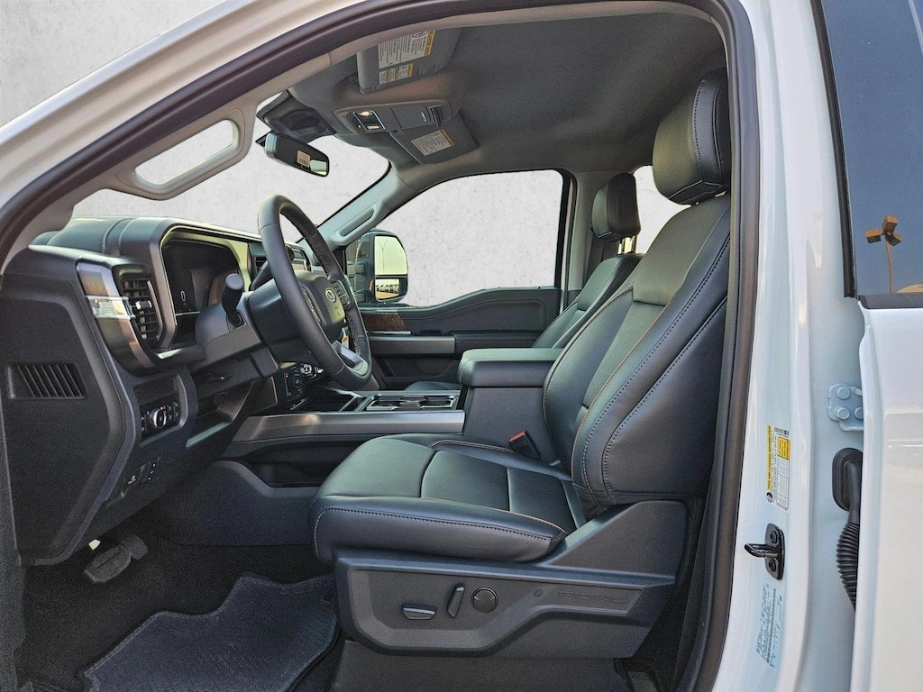 New 2026 Ford F-250 LARIAT Truck Crew Cab