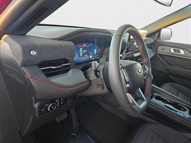 2025 Ford Explorer ST-Line photo 3