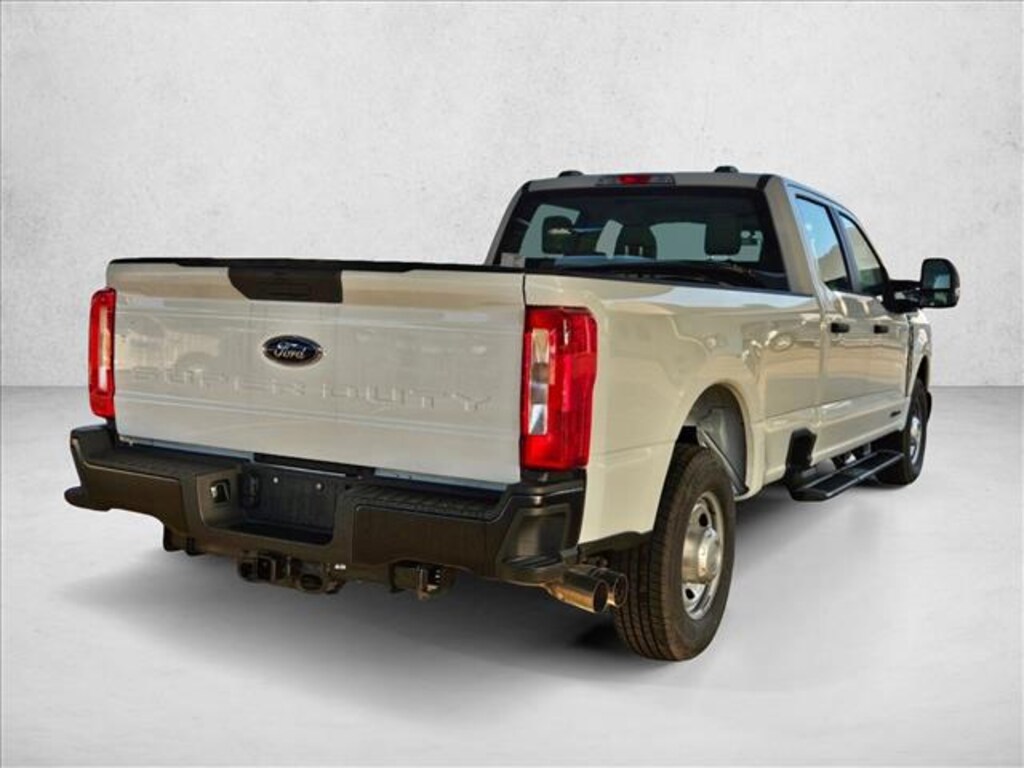 New 2025 Ford F-350 XL Truck Crew Cab