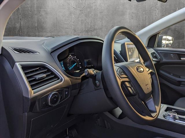 2024 Ford Edge SE photo 3