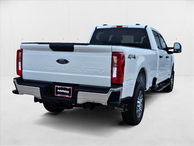 2025 Ford F-250 XLT photo 2