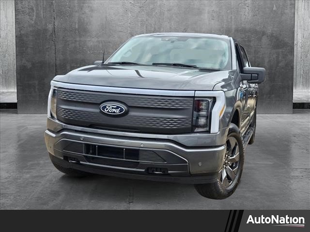 2025 Ford F-150 Lightning Flash's photo