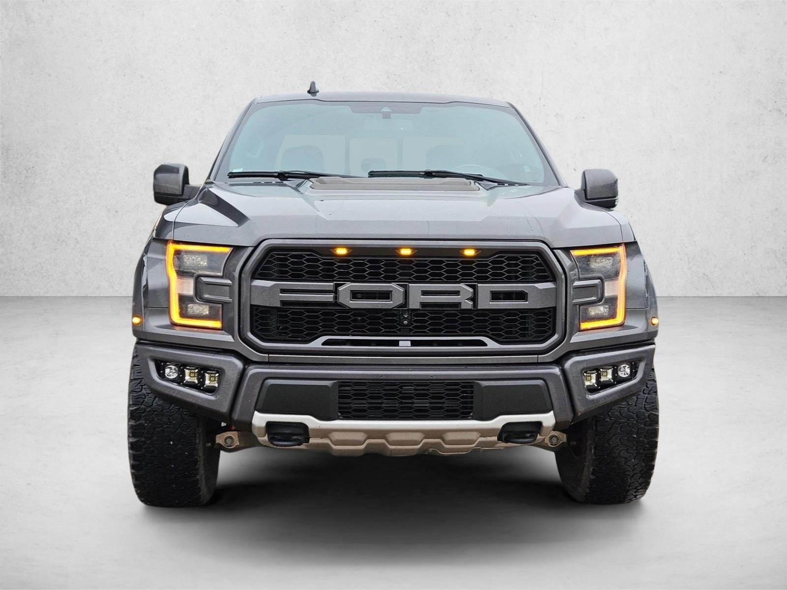 2020 Ford F-150 Raptor photo 2