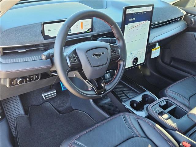 2025 Ford Mustang Mach-E Premium photo 3