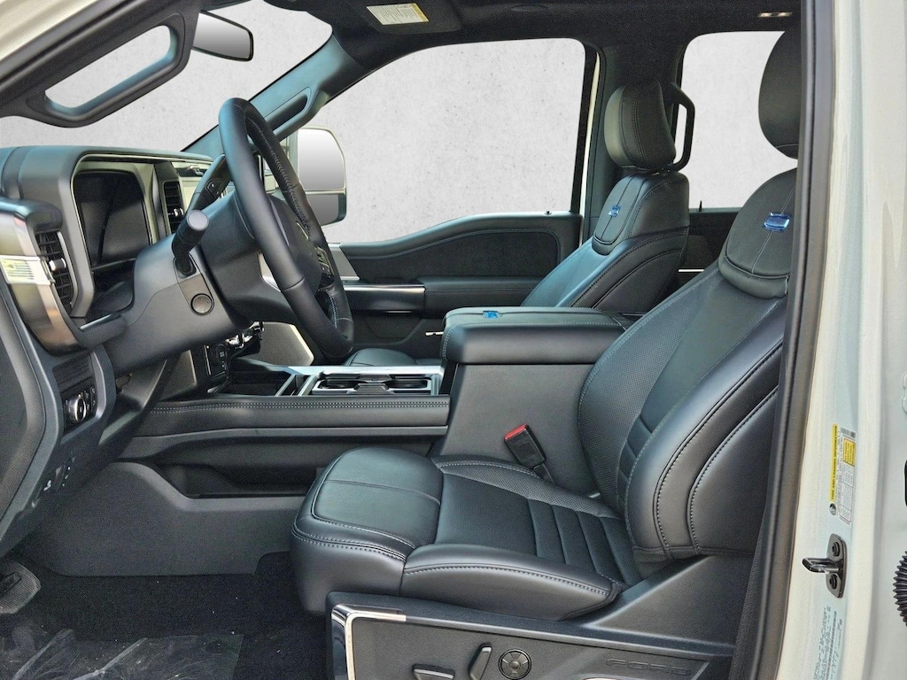 New 2026 Ford F-350 Platinum Truck Crew Cab
