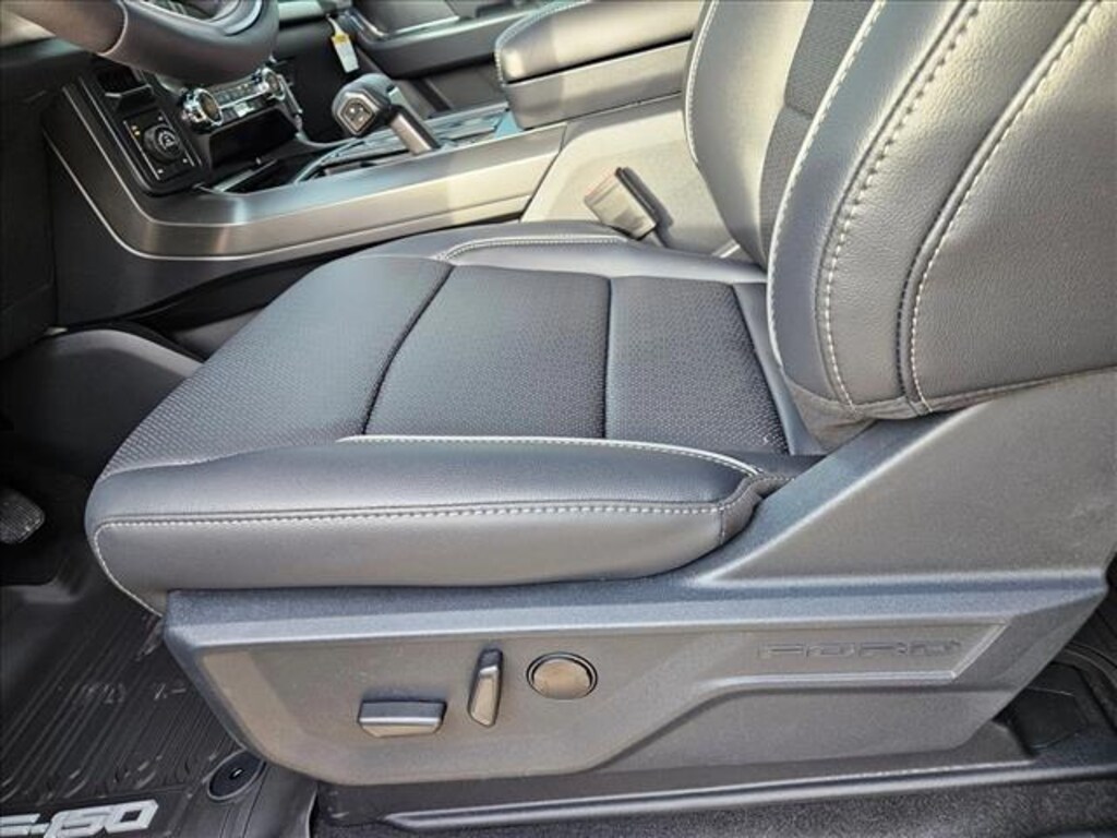 New 2026 Ford F-150 LARIAT Truck SuperCrew Cab