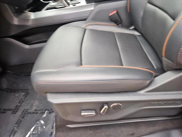 2025 Ford F-150 Lariat photo 4