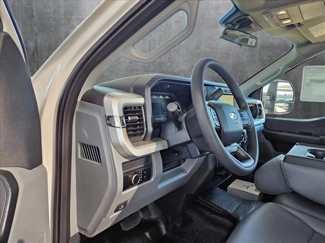 2025 Ford F-450 XL photo 3