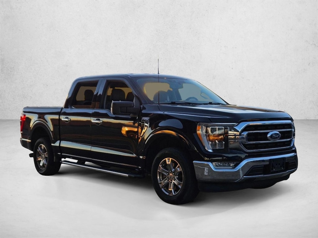 Used 2022 Ford F-150 XLT Truck SuperCrew Cab