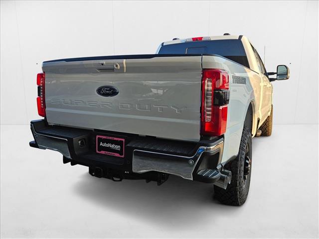 2026 Ford F-250 Lariat photo 2