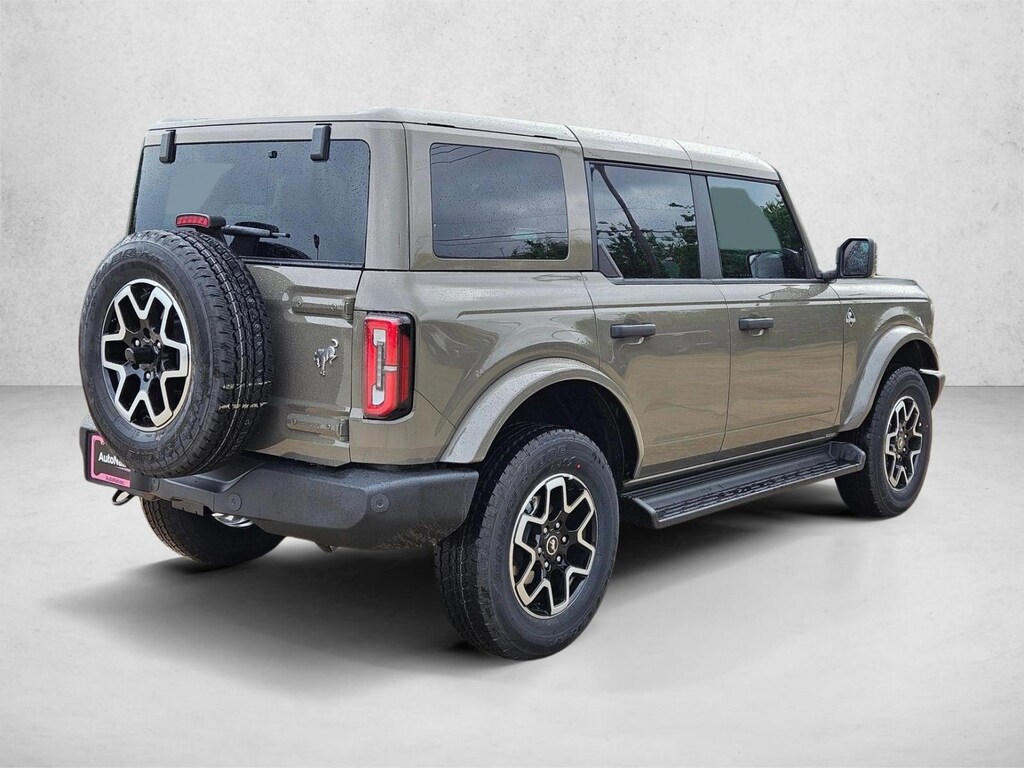 New 2026 Ford Bronco Outer Banks SUV