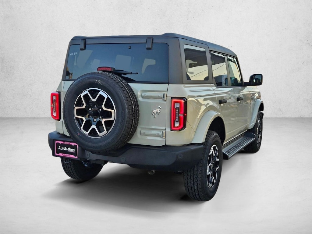 New 2026 Ford Bronco Outer Banks SUV