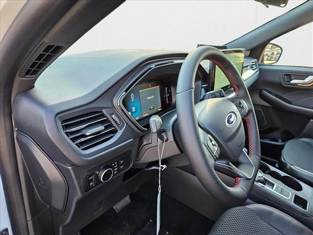 2025 Ford Escape ST-Line photo 3