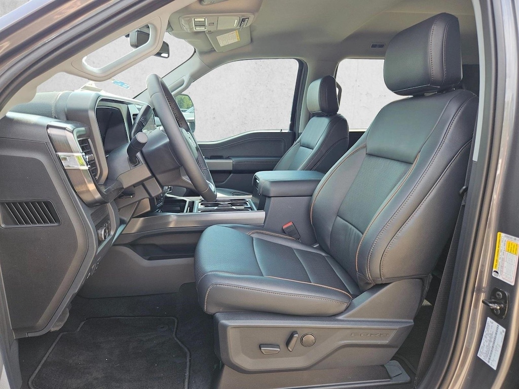 New 2026 Ford F-350 LARIAT Truck Crew Cab