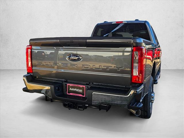 2026 Ford F-250 XLT photo 2