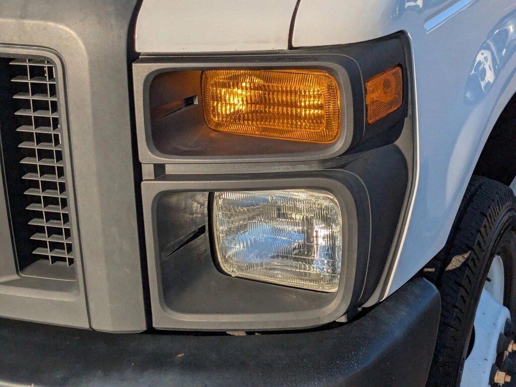 Used 2017 Ford E-350 Cutaway Truck