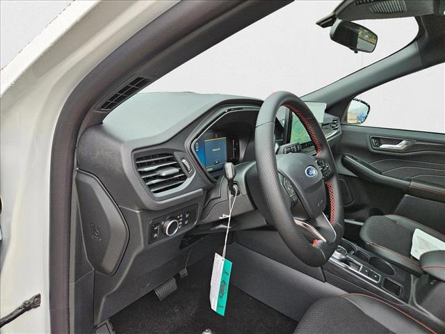 2025 Ford Escape ST-Line photo 2