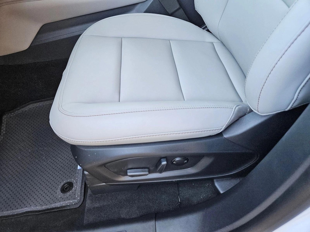 New 2026 Ford Explorer Active w/200A Pkg SUV