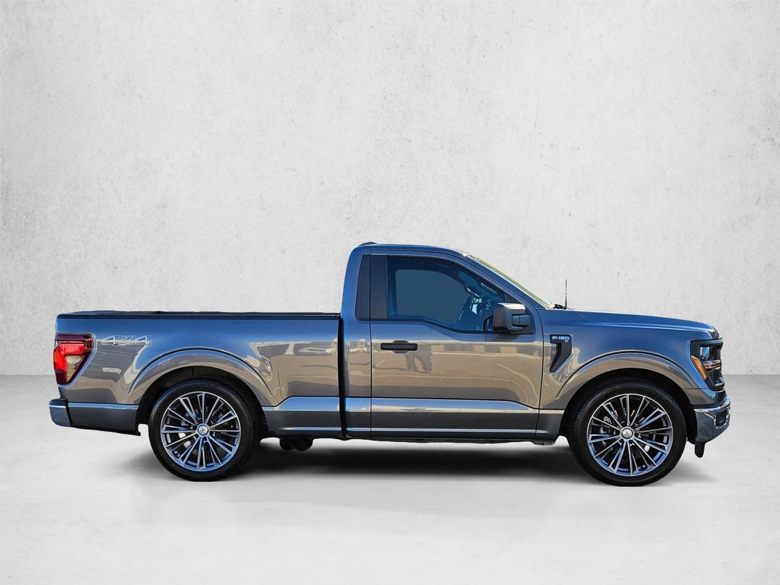 2025 Ford F-150 XL photo 4
