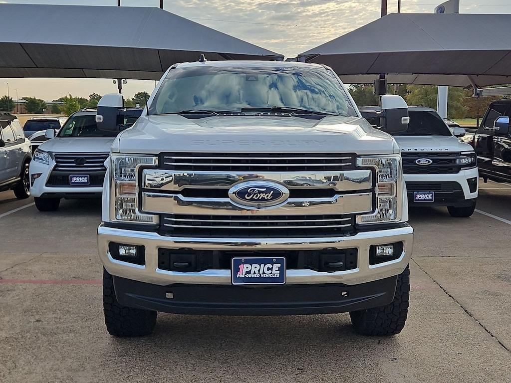 Used 2019 Ford F-250 LARIAT Truck Crew Cab
