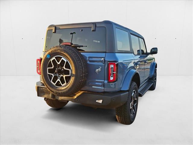 2025 Ford Bronco Outer Banks photo 2