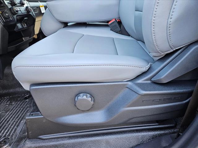 2025 Ford F-450 XL photo 4