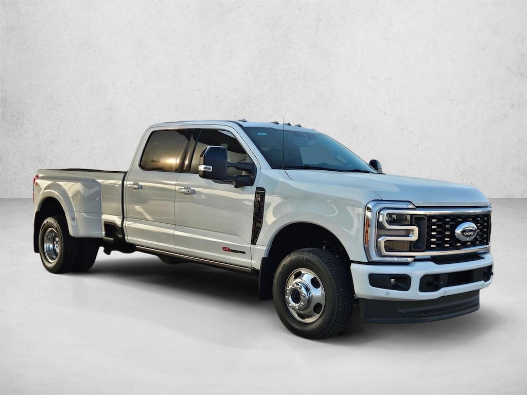 Certified 2026 Ford F-350 Platinum Truck Crew Cab