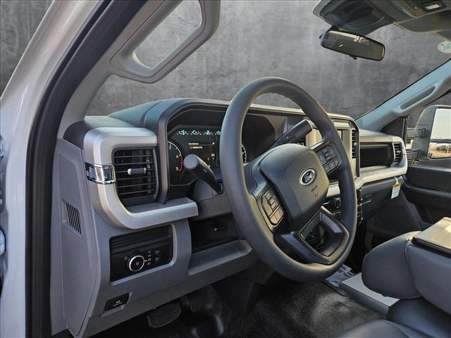2025 Ford F-550 XL photo 3