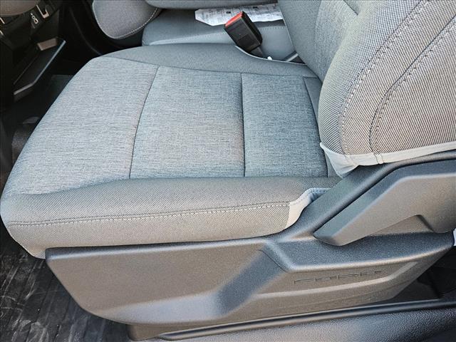 2025 Ford F-150 XL photo 4