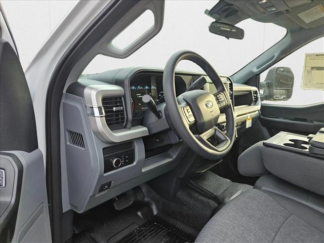 2025 Ford F-450 XL photo 3