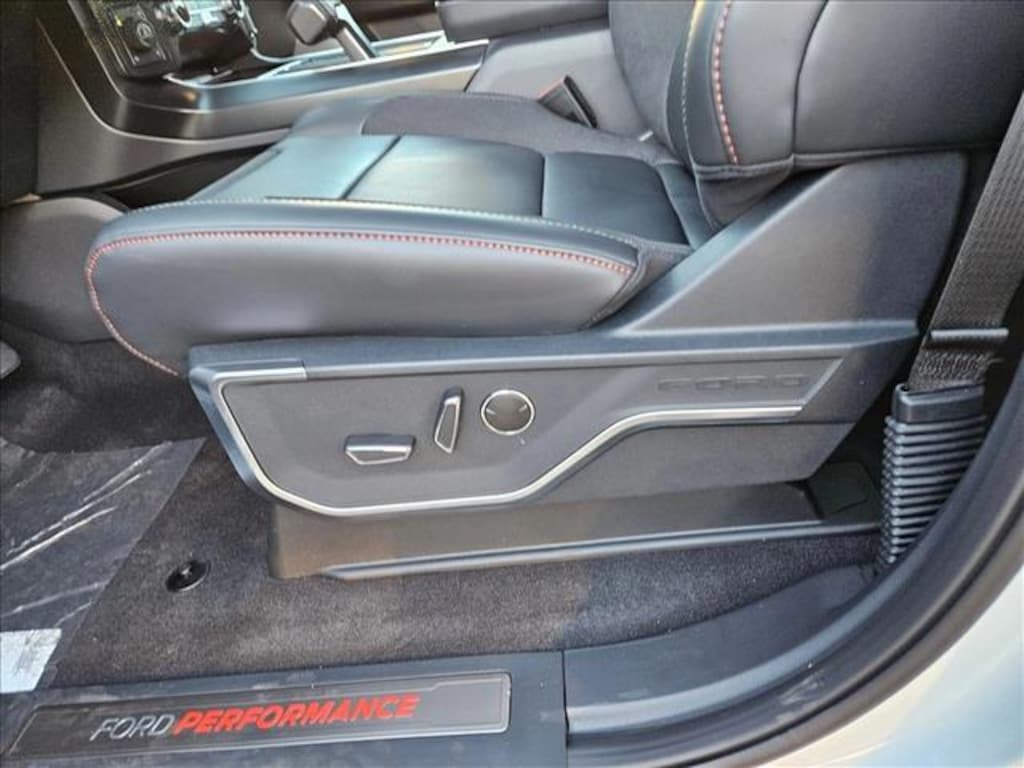 New 2025 Ford F-150 Raptor Truck SuperCrew Cab